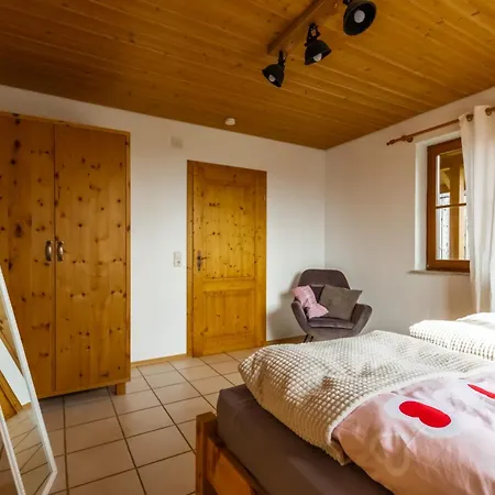 Ferienwohnung In Laendlicher Lage Meckenbeuren Exterior photo